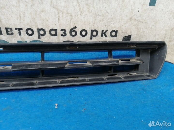 Решетка переднего бампера верхняя 9656055277