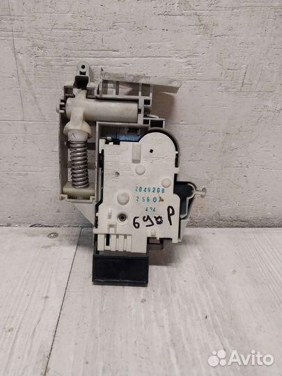 Устройство блокировки люка для стиральной машины