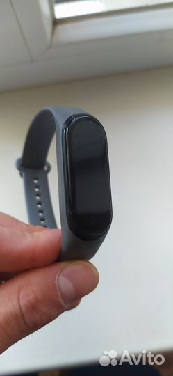 Mi band 4 + зарядка