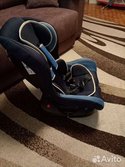 Автомобильное кресло
