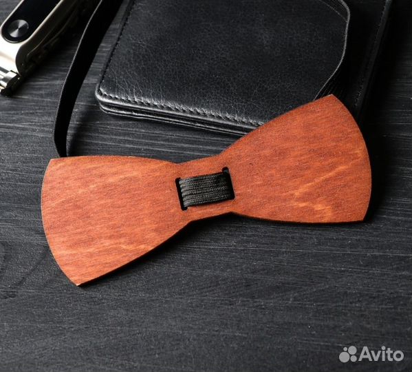 Галстук бабочка деревянная