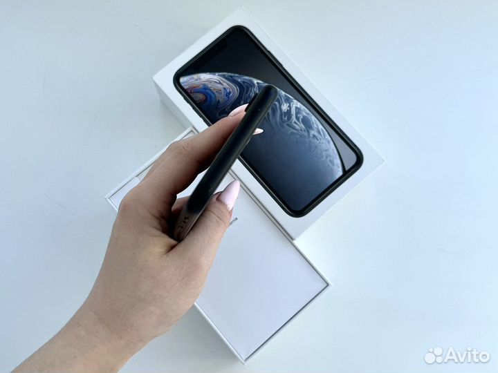 iPhone Xr, 64 ГБ