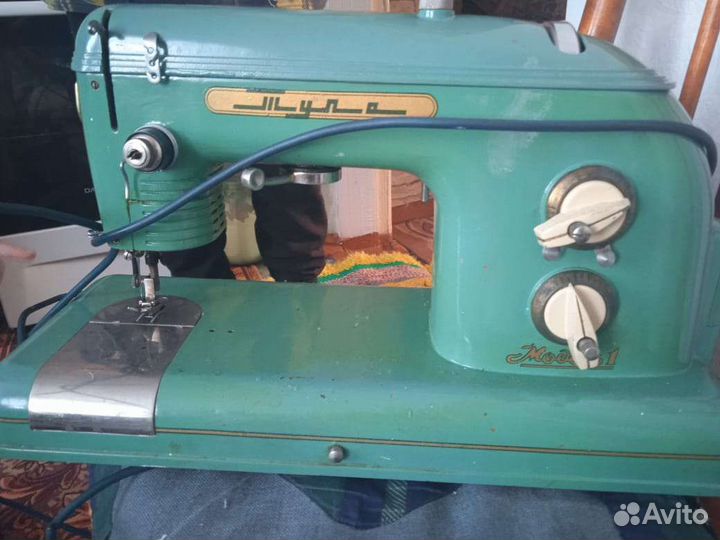 Швейная машинка