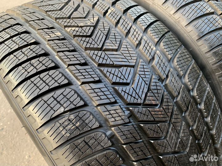 Pirelli Scorpion Winter 315/40 R21 и 275/45 R21