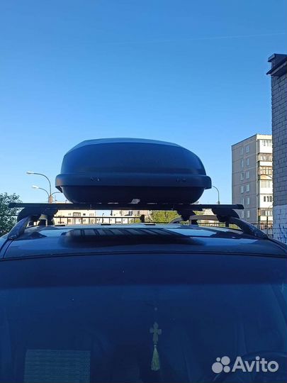 Багажник бокс с поперечинами на крышу автомобиля