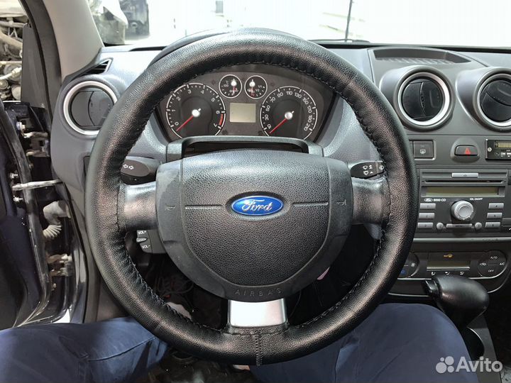 Оплетка на руль со шнуровкой