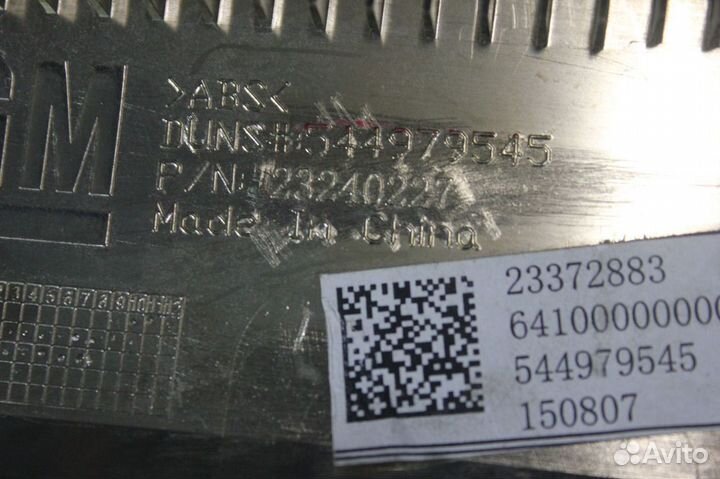 Молдинг двери передней правой - Cadilac Escalade 4