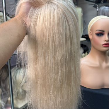 Парик из натуральных волос блонд