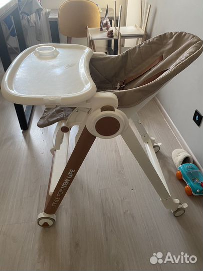 Стульчик для кормления happy baby berny v2