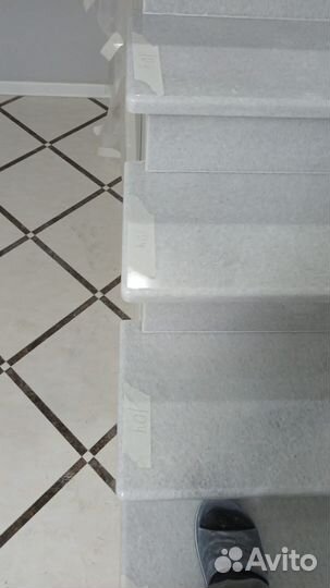 Мраморная лестница / ступени из натурального камня