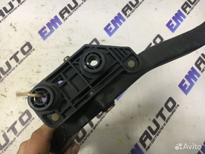 Педаль газа Хендай Санта Фе