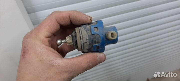 Корректор фары Hella