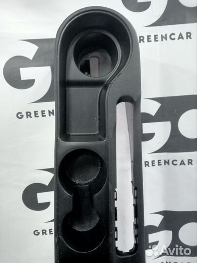 Центральная консоль Kia Rio, X-line / 84611H0000WK