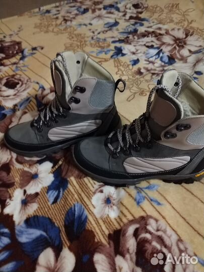 Ботинки женские 36 размер бу
