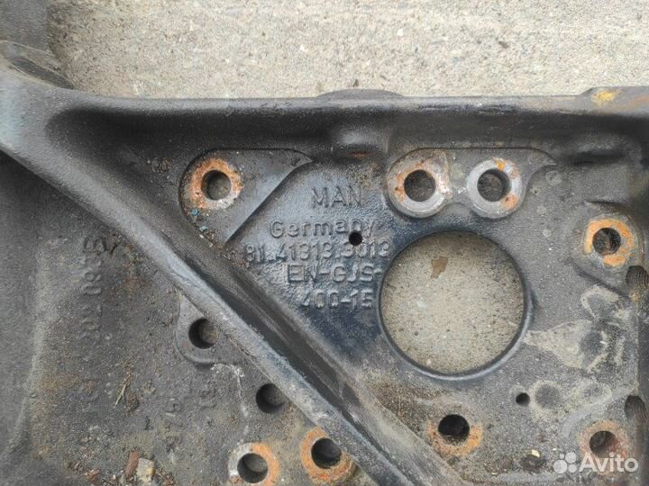 Кронштейн рессоры передний левый Man Tgx