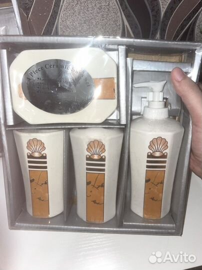 Наборы для ванной из 4х предметов