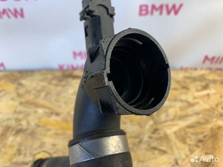 Патрубок системы охлаждения Bmw 3-Series E90