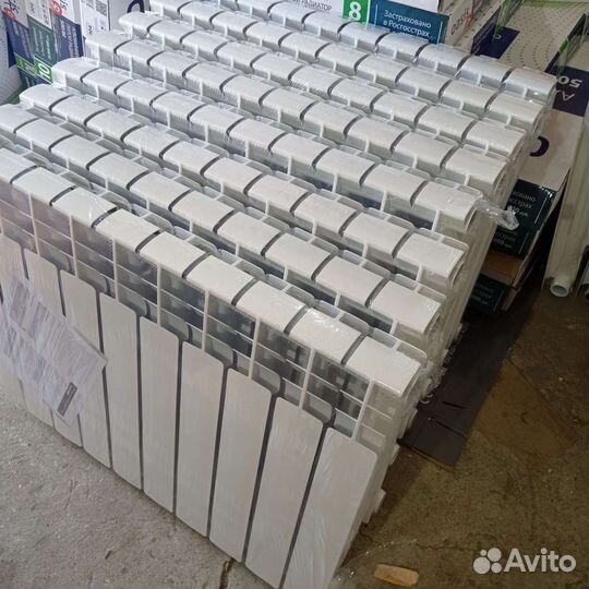 Батарея - биметаллическая литая новая