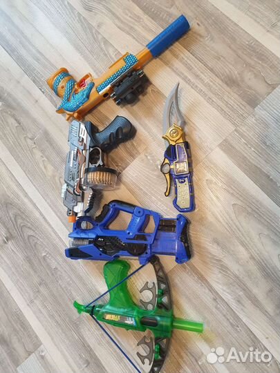 Набор игрушечного оружия