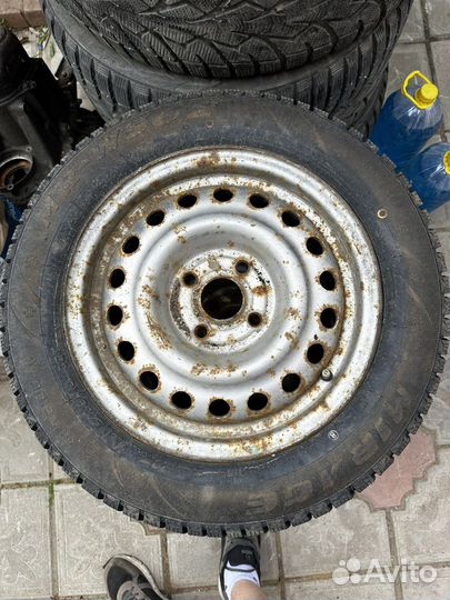 Dunlop EconoDrive 175/65 R14