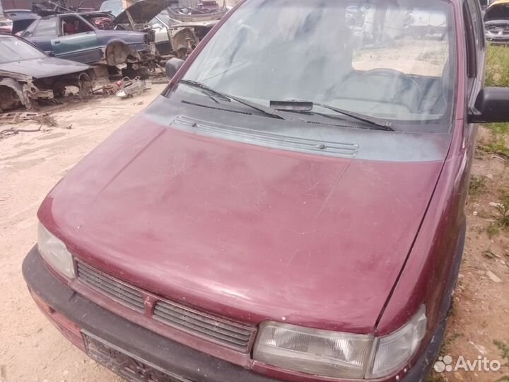 Капот Mitsubishi Space Wagon 2