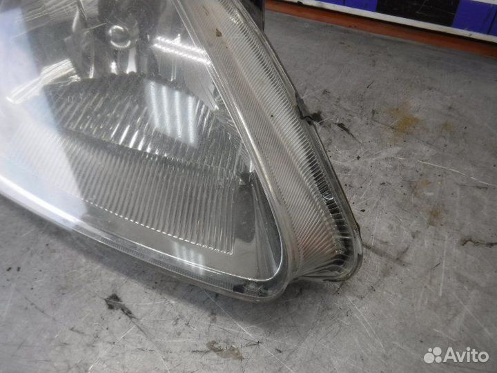 Фара правая Honda Civic D16V 2003