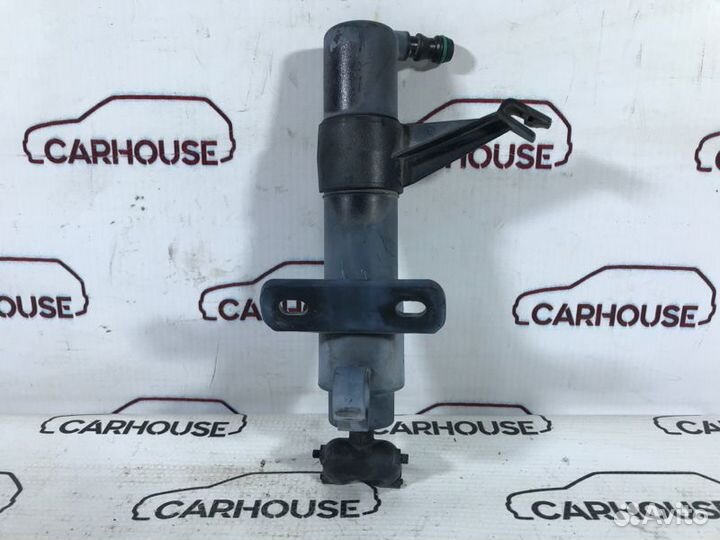 Форсунка омывателя фар передняя левая Volkswagen