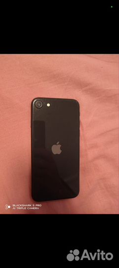 iPhone SE, 64 ГБ