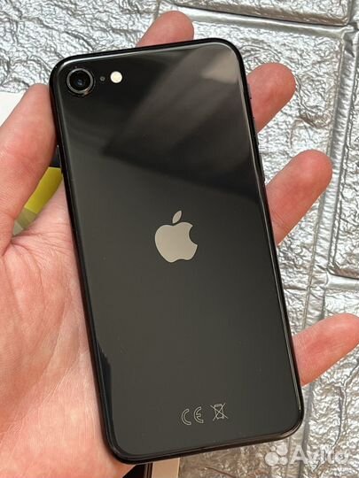 iPhone SE (2020), 64 ГБ