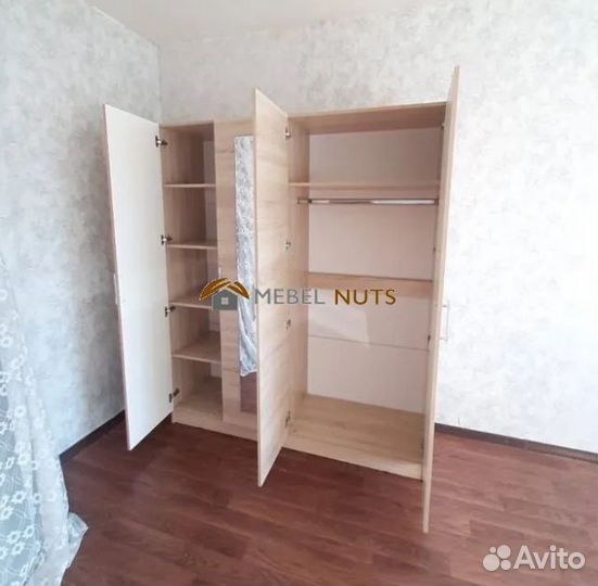 Шкаф четырехстворчатый