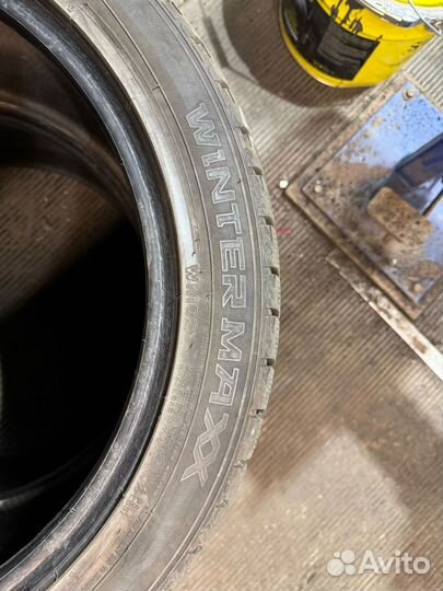 Dunlop Winter Maxx 245/45 R19 и 275/40 R19 101T