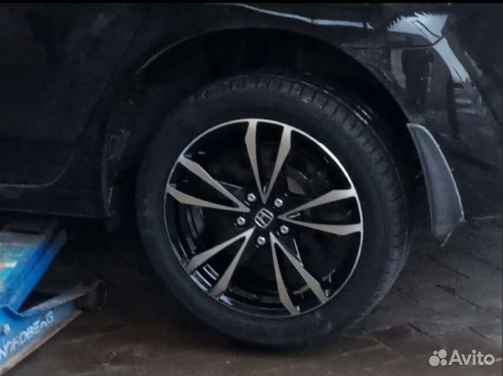 Диски с резиной Honda R18