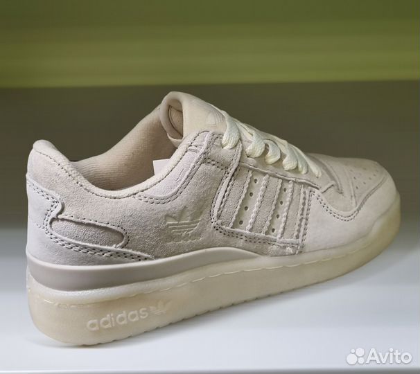 Кроссовки Adidas