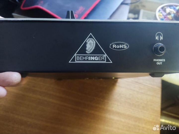 Микшерный пульт Behringer DX626
