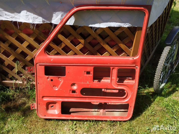 Двери на ваз2121