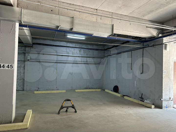 Машиноместо, 16 м²