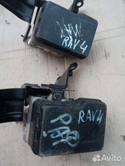 Toyota RAV4 X20.блок ABS