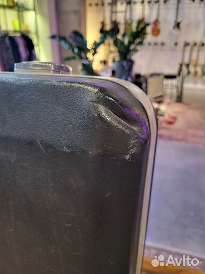 Music Man кейс для бас-гитары