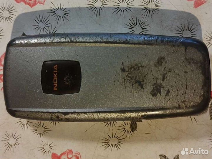 Мобильный телефон Nokia 2600