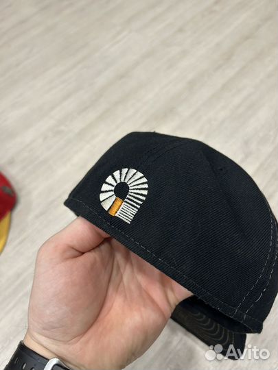 Бейсболка с прямым козырьком