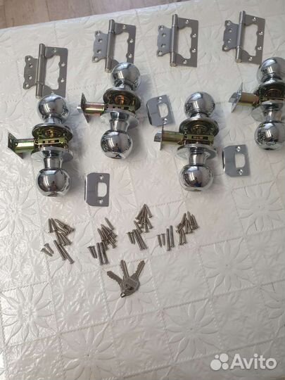 Дверные ручки межкомнатные с замком