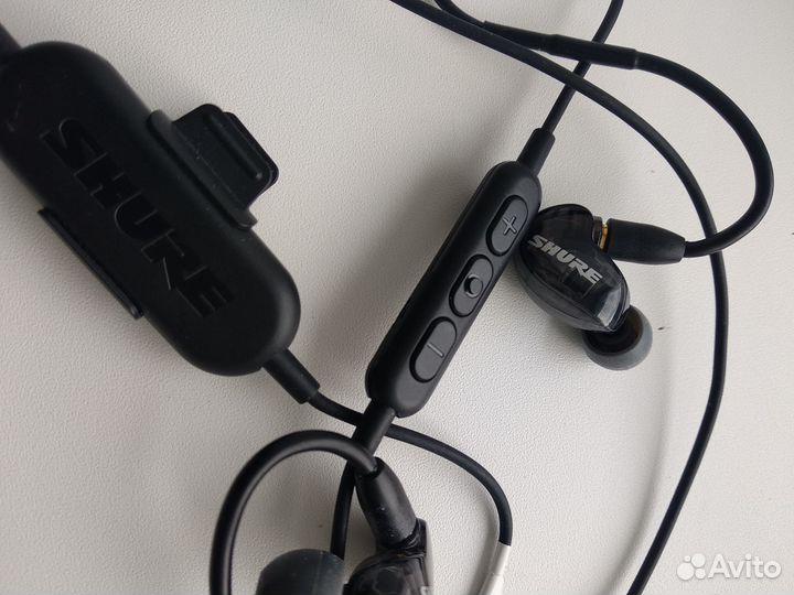 Shure SE215-CL-BT1-EFS Wireless