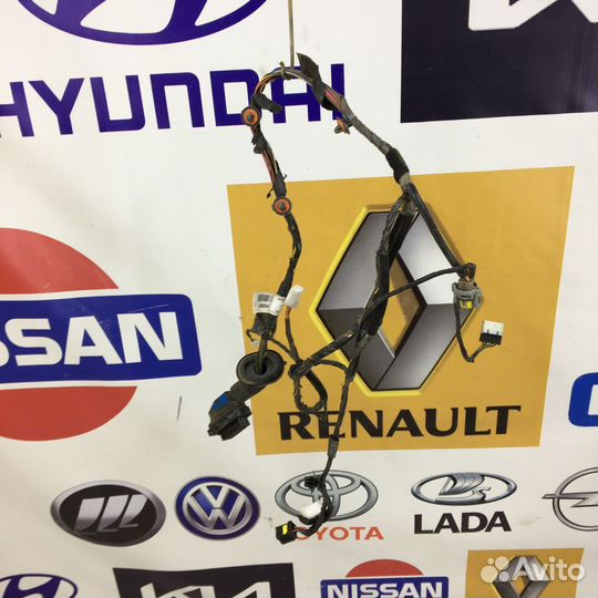 Проводка двери коса Hyundai solaris Прав