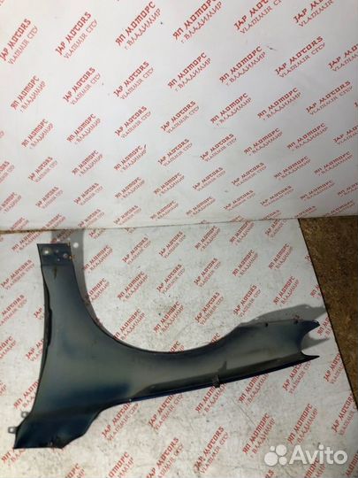 Крыло переднее правое Volvo V70 B4164T 2010