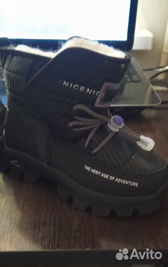 Продам дутики зимние на ребенка