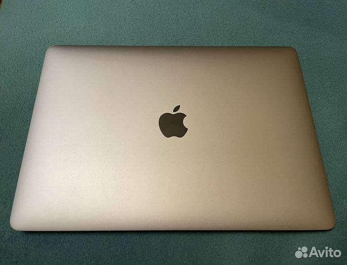 Macbook Pro 2018 i5 2,3, гарантия 2 месяца