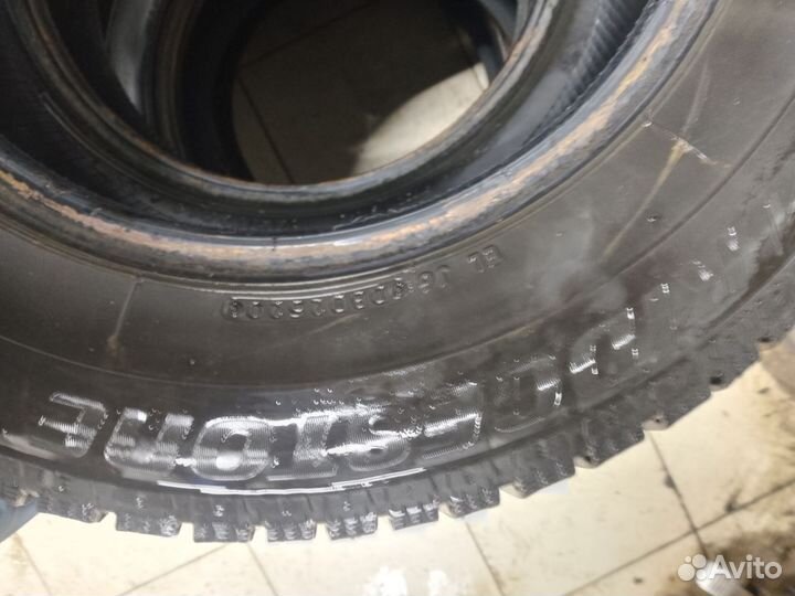 Bridgestone Blizzak Spike-02 185/70 R14