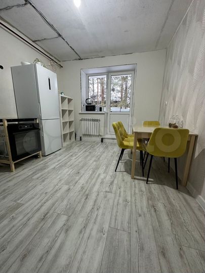 2-к. квартира, 60,2 м², 1/3 эт.