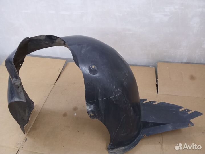Volkswagen polo 2011 подкрылок передний левый