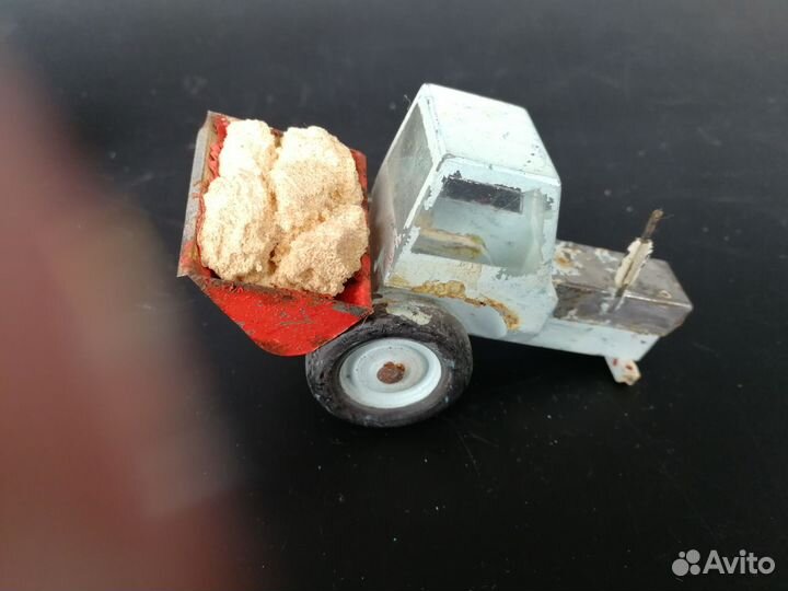 Модель трактора игрушки СССР